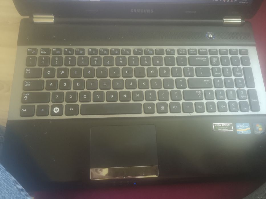 Laptop samsung rc530 i7 4gb ram.