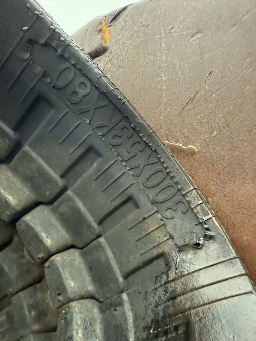 nowe GASIENICE do koparki ITR 300x53x80  300x53kx80