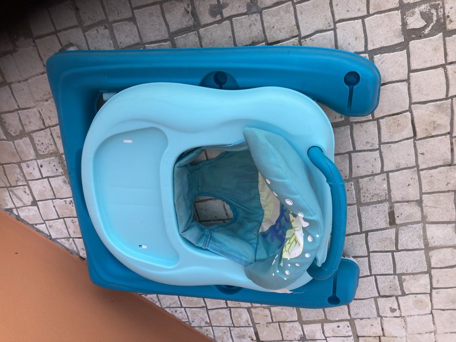 Andarilho em bom estado confortavél