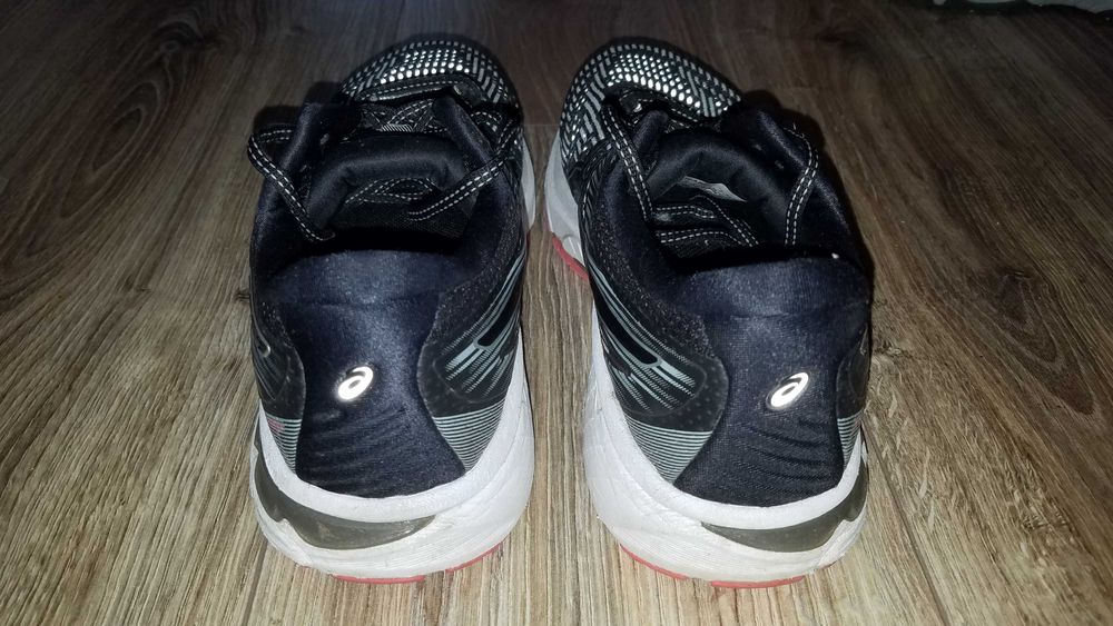 Buty ASICS GT-2000 8 Gel 39/40 25cm sportowe biegowe czarne lekkie BDB