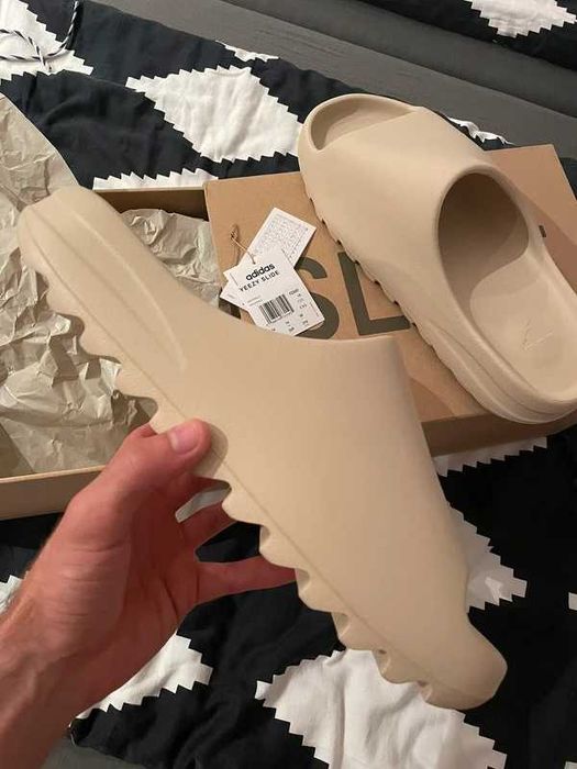 adidas Yeezy Slide .39