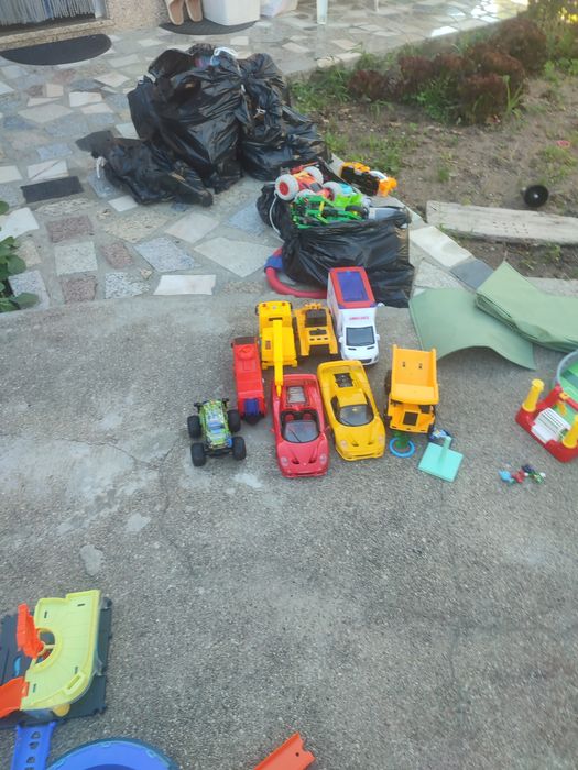 Vários brinquedos