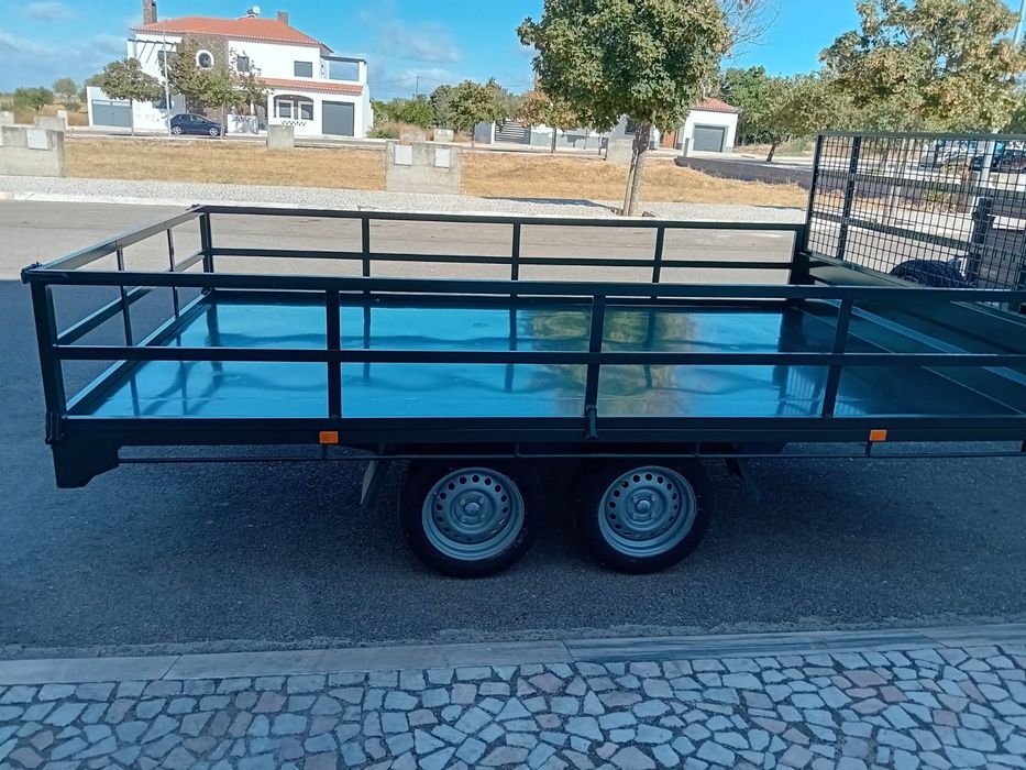 Vendo atrelado sem utilização