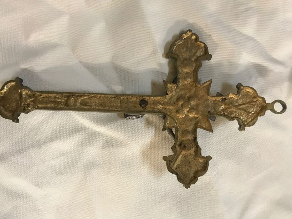 Arte Sacra - Cruz de Cristo em bronze (duas)