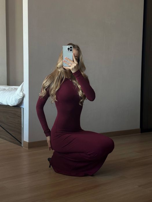 Сукня жіноча довга максі із довгим рукавом