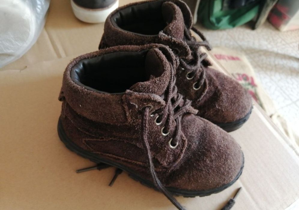 Lote 3 pares de botas criança N. 27