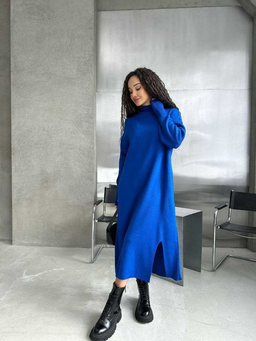 шикарное платье оверсайз с митенкой для пальца