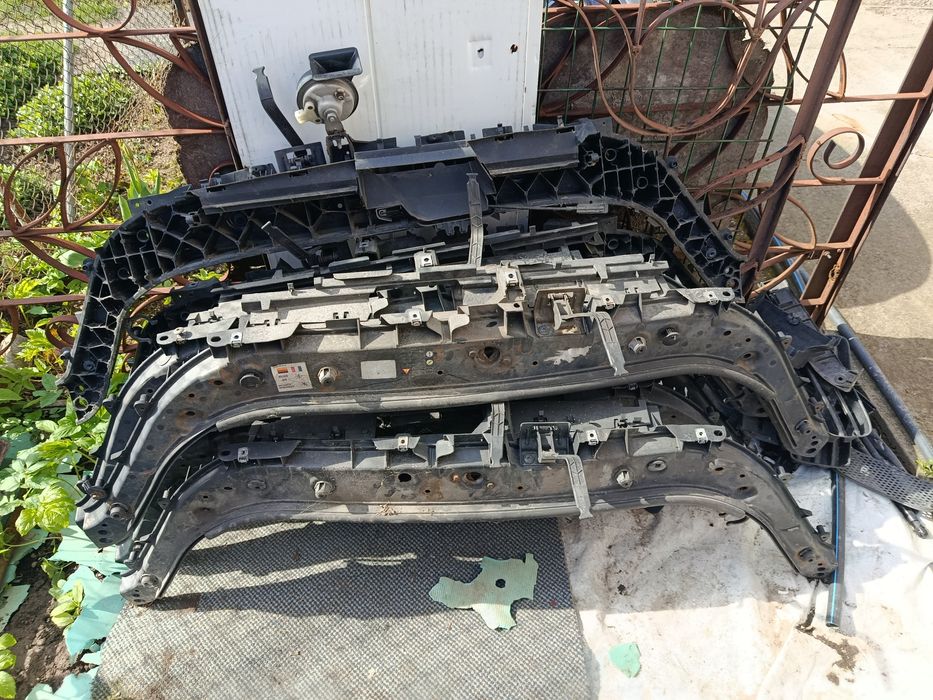 Передня панель, телевізор Renault Scenic 2 (8200140478)