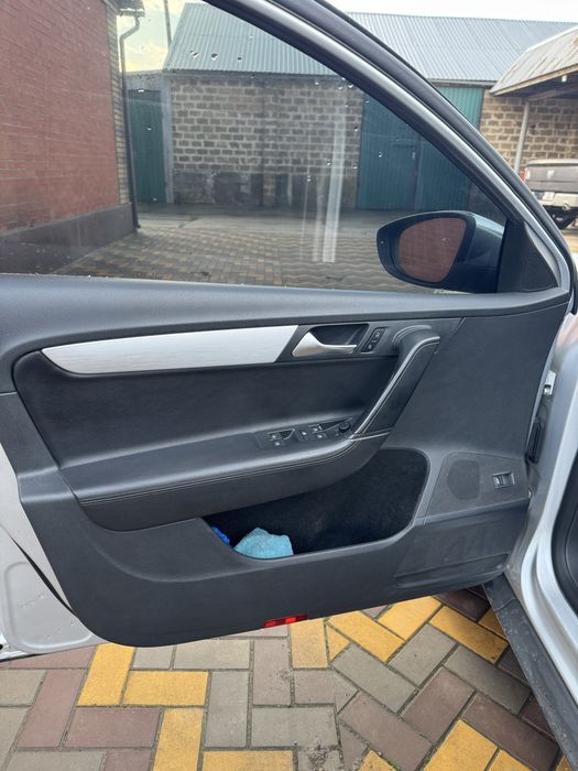 Продам пасат B7 алтрек