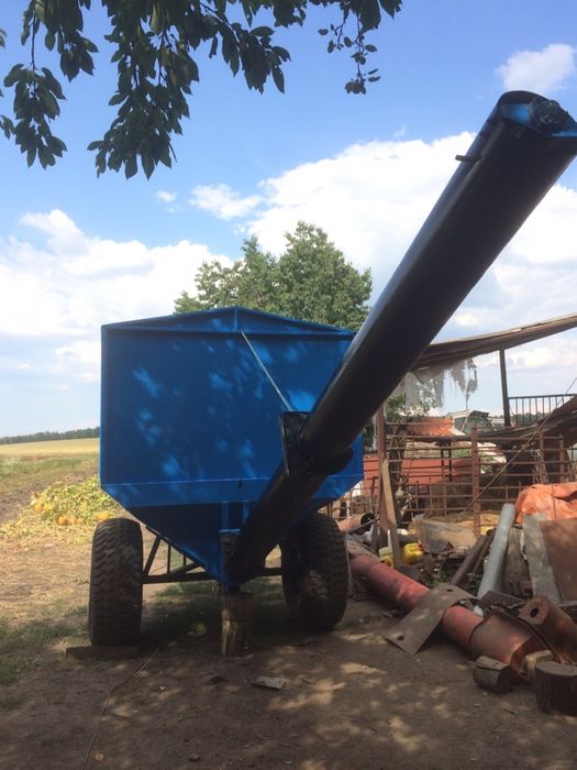 Продам Бункер перегрузчик зерна