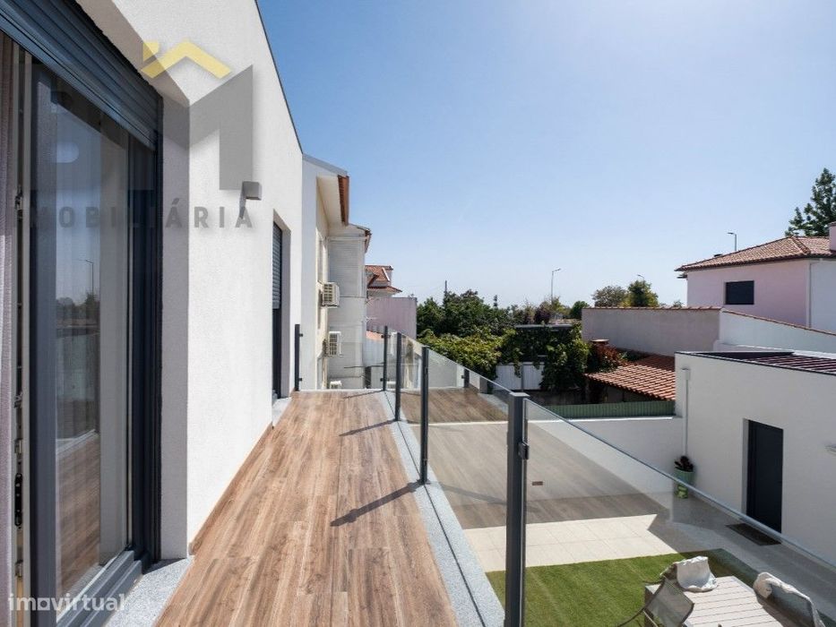 Moradia T4 com jardim em Castelo Branco