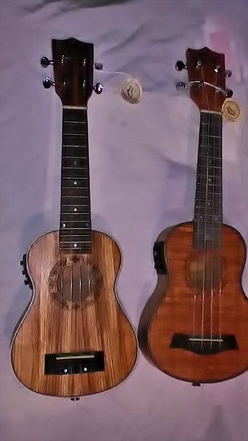 Ukulele soprano eléctrico