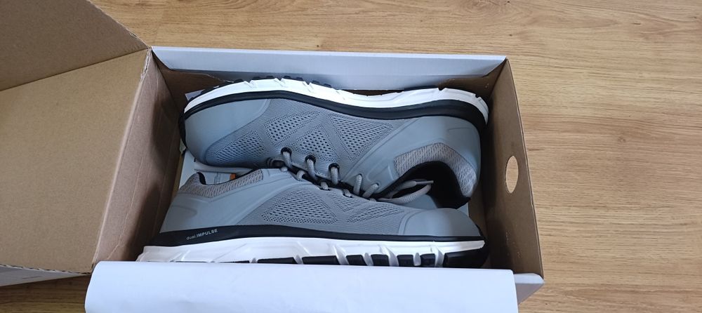 Sapatilhas de Segurança FÖRCH – Novas, tamanho 45 – S1P