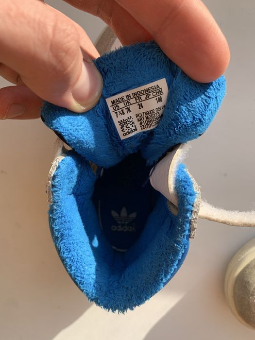 Дитячі кросівки адідас 24р