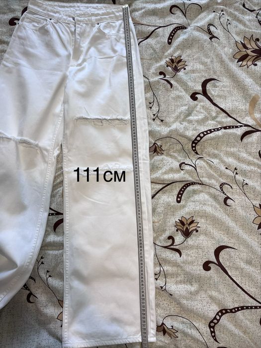 Шикарні джинси з рваностями