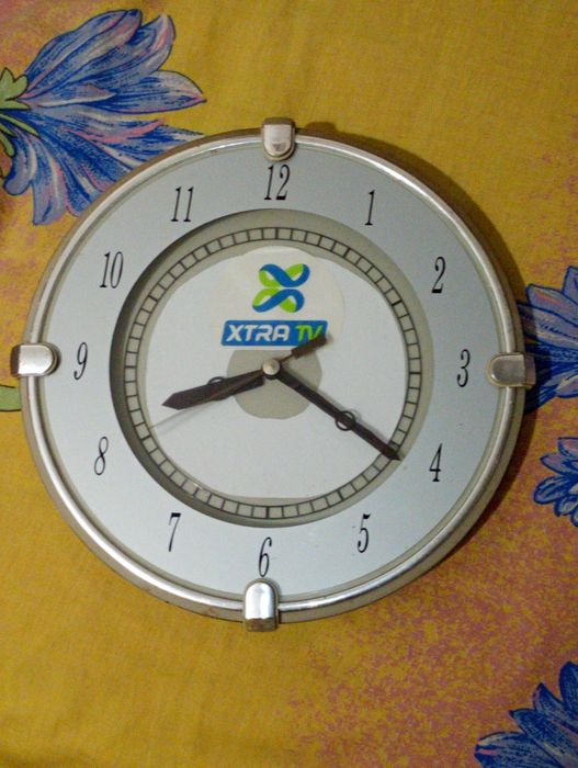 часы настенные в отличном состоянии высылаю