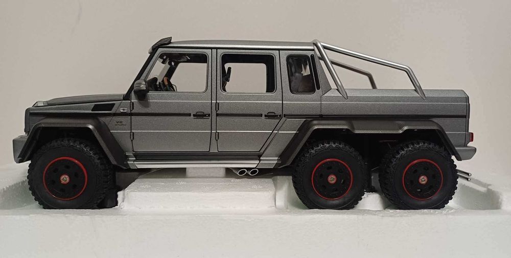 1/18 Mercedes G63 6X6 AMG - AUTOArt  76308