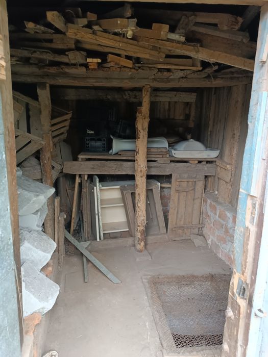 Дерев'яний сарай