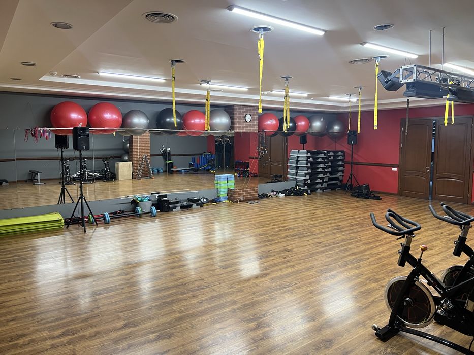 Тренажёрный зал, фитнес клуб