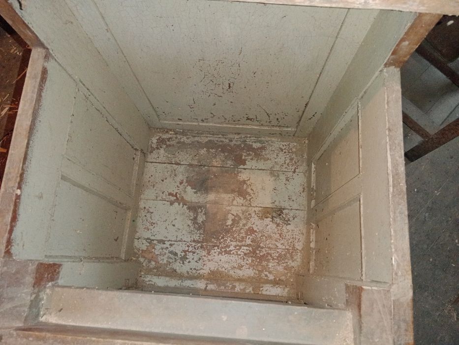 Продам антикварную тумбу-умывальник