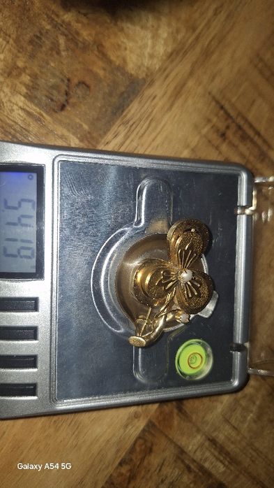 Ouro - Pregadeira/Alfinete Peito 19.2 K  Contraste. Preço actualizado