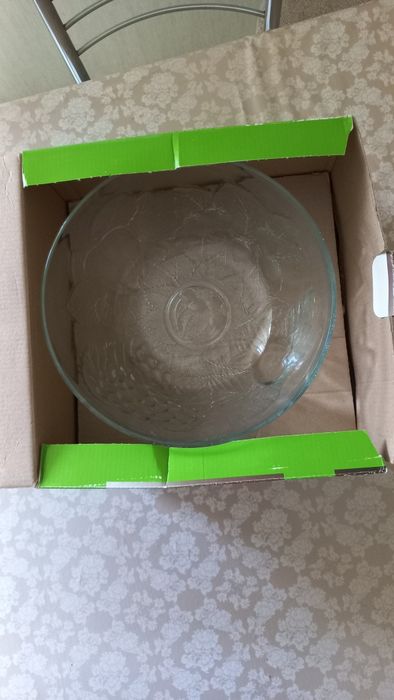 Продам набір скляних салатників