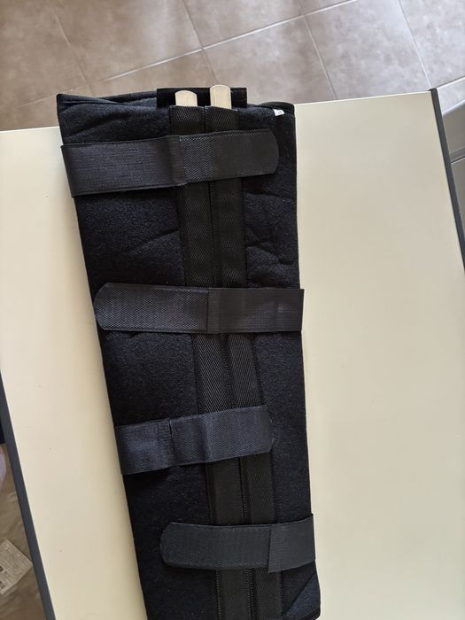 Joelheira ortopédica/ tala imobilizadora