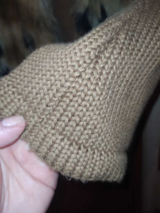 Жіноча кофтинка з мехом