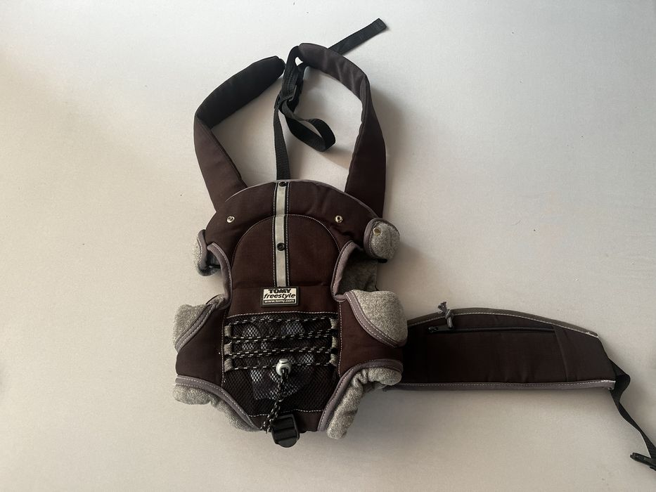 Кенгуру Tomy 300грн