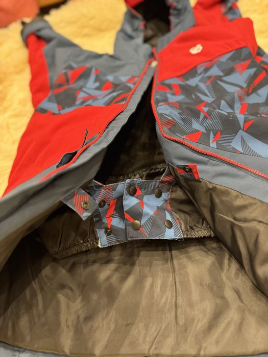 Лижна куртка від бренду Dare 2b.