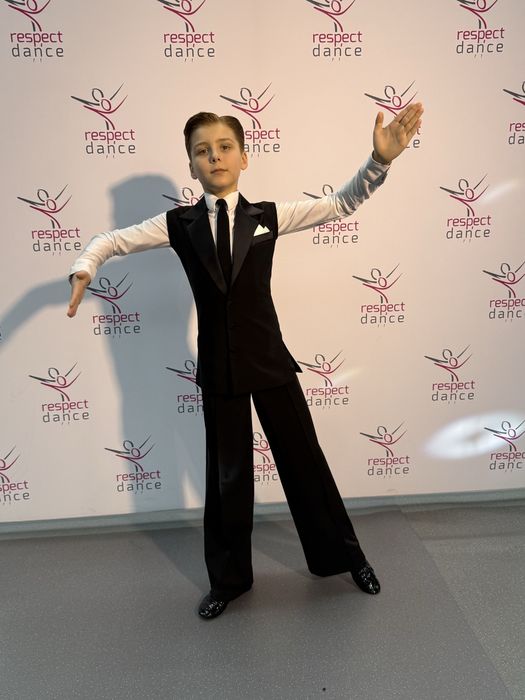 Kamizelka do tańca towarzyskiego 146 cm