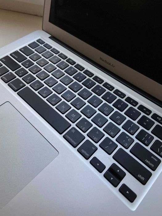 MacBook Air 13 128 у дуже хорошому стані