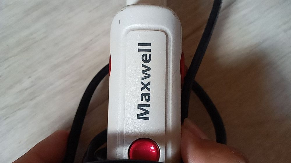 Утюжок для волос Maxwell