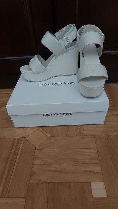 Босоніжки 37р. Calvin Klein Jeans босоножки женские