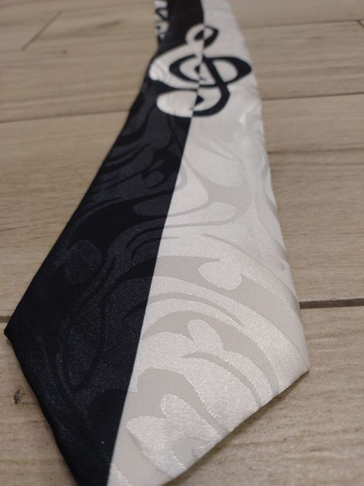 Super krawat klucz wiolinowy Nowy