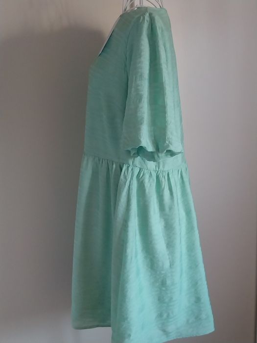 Vestido Vila | Tamanho 38 | corte evasé com mangas curtas