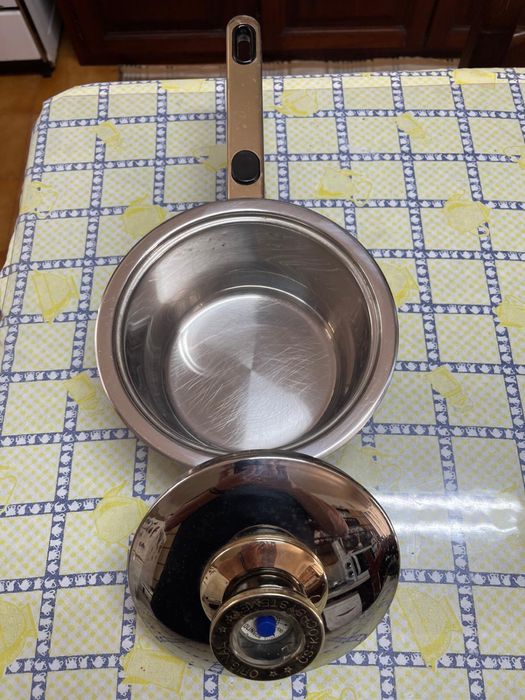 Tachos em aço inoxidável com tampa em metal e vidro - várias dimensões