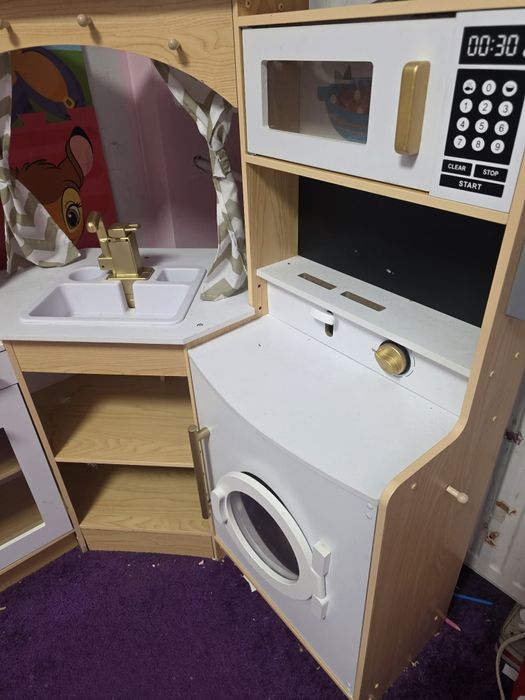 Drewniana dziecięca kuchnia firmy mamabrum