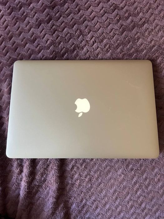 MAKBOOK Pro 2012 року
