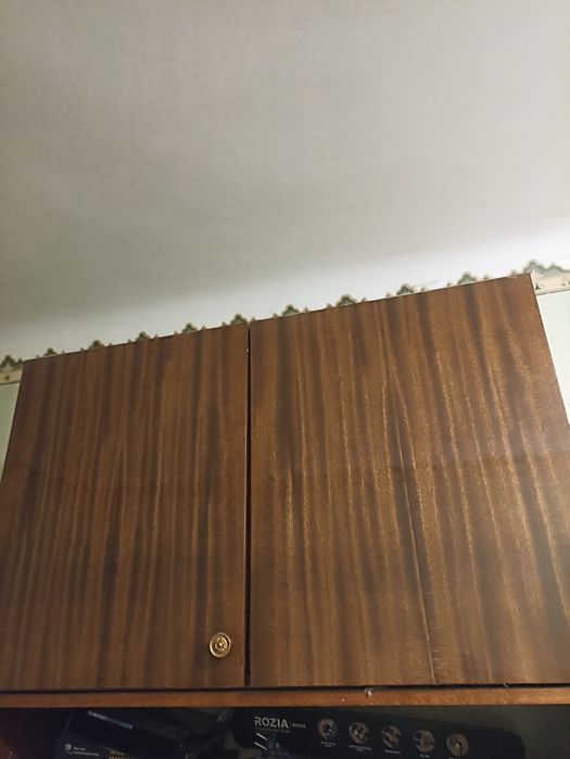 Тумбочка полірована