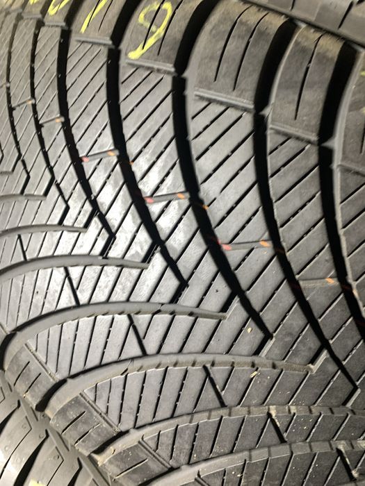 Шини  б/у всесезонные 265/50 19 Kumho solys 4s