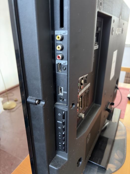 Telewizor Sharp AQUOS 32" Full HD LC-32DH65E, Pilot