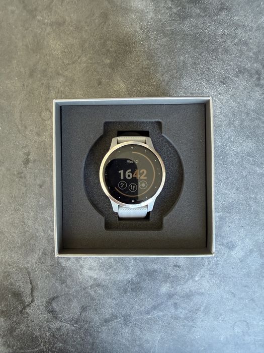 Garmin Vivoactive 4S Cinza