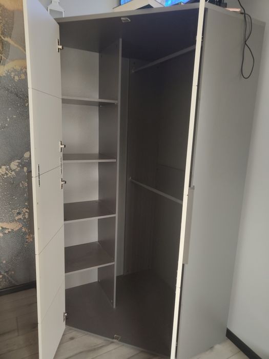 Meble pokojowe młodzieżowe