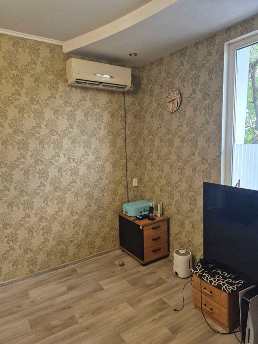 Продам 3к квартиру Приднепровск  БЕЗНАЛ