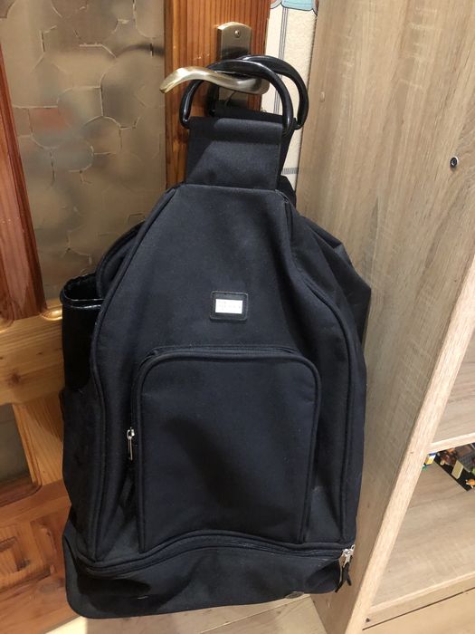 Сумка рюкзак дуже зручна і багато вміщається речей