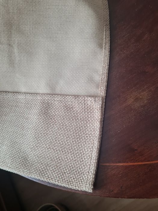 Cortinado  de cor beje