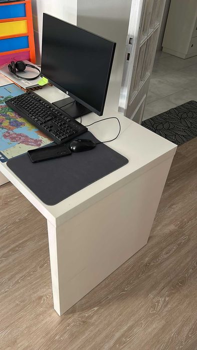 Secretária IKEA branca 160x65x72,50 cm 40€