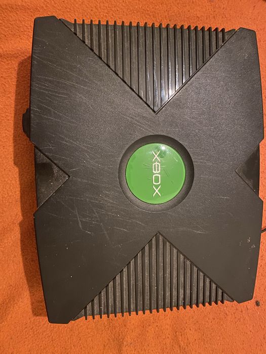 Consola Xbox classic Original (1ª Geração) - A funcionar com cabo de alimentação