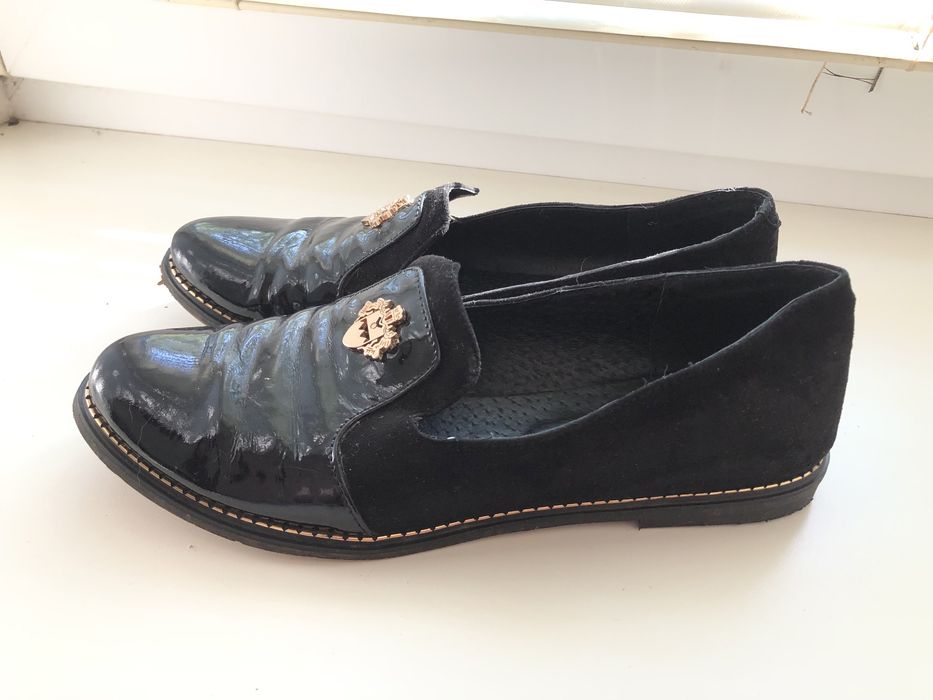 Шкіряні лофери стан нових жіночі